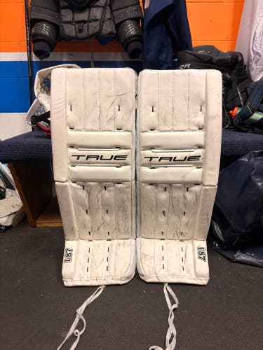 33" 2025 True L87 Goalie Leg Pads Pro Stock (Used)