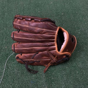 Army of Nine RH Pitcher's Glove 12"