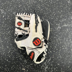 Used Wilson A04RB22115 BB/SB Glove RH Throw White 11 1/2" 11849-S000034388