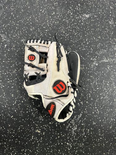Used Wilson A04RB22115 BB/SB Glove RH Throw White 11 1/2" 11849-S000034388