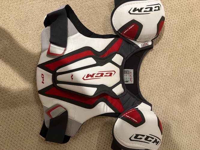 Senior CCM Vector Shoulder Pads