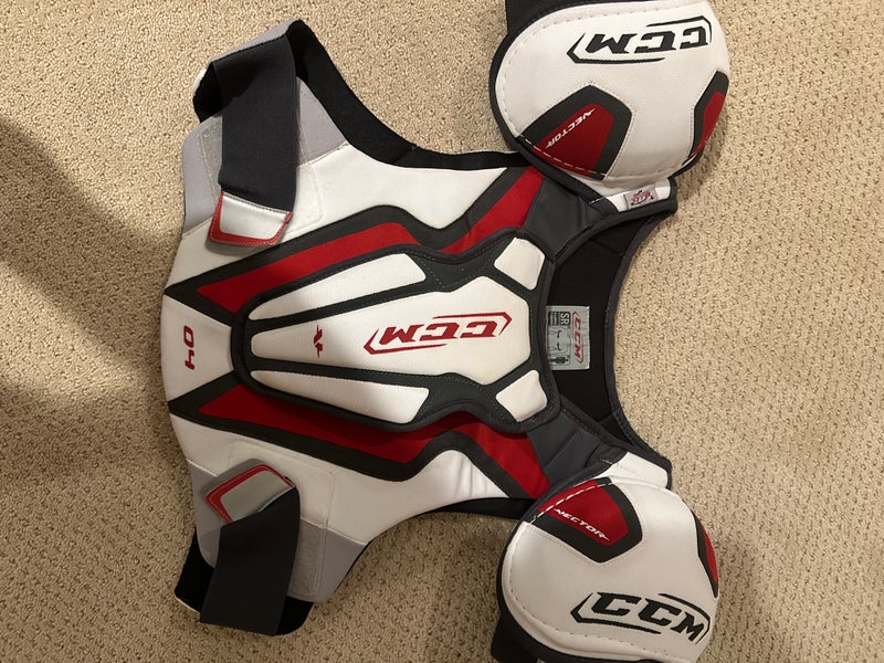 Senior CCM Vector Shoulder Pads