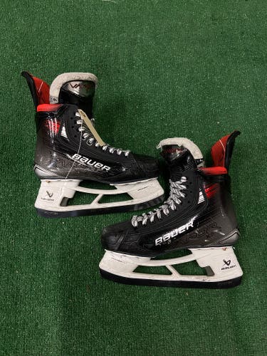 Intermediate Bauer Vapor X5 Pro Hockey Skates 6 (Used)