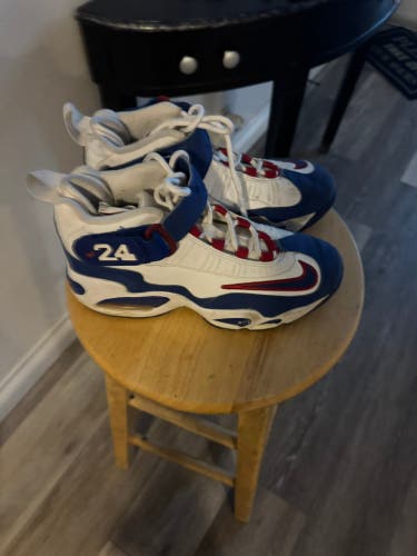 Blue Men's Size M 6.0 (W 7.0) Youth Nike Air Max 1 Shoes (Used)