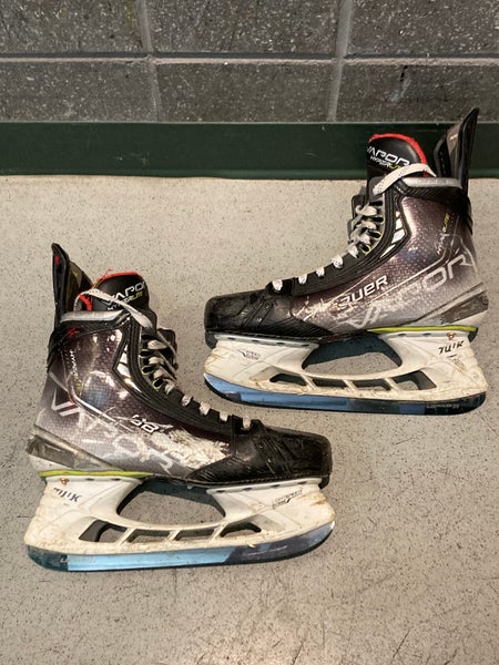 Senior Bauer Vapor Hyperlite Hockey Skates 10.5 (Used)