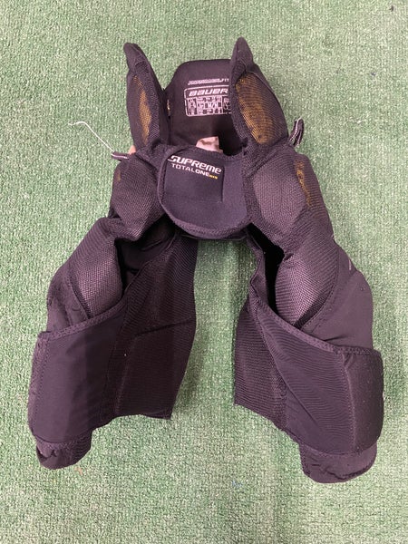 Junior Medium Bauer TotalOne NXG Girdle (Used)