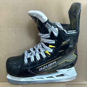 2024 Bauer Supreme M40 Hockey Skates Regular Width 13 (Used)