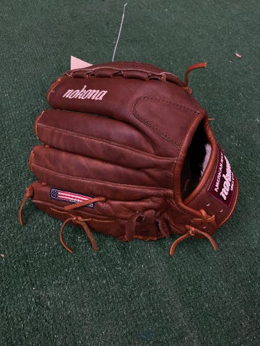 Brown Nokona Custom 1300 RH Outfield Baseball Glove 13" (Used)
