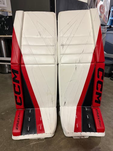 34" CCM EFlex 7 Goalie Leg Pads and blocker