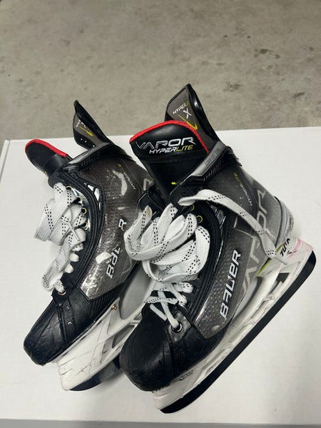 NHL Bauer Vapor Hyperlite Hockey Skates Pro Stock Size 9 Fit 2 280mm SEGUIN (Used)