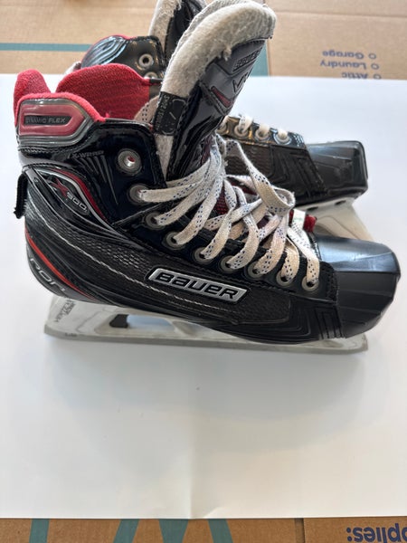 2017 Bauer Vapor X900 Hockey Goalie Skates Regular Width 7.5 (Used)