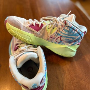 Men's Size M 7.0 (W 8.0) Nike Kyrie Infinity Shoes (Used)