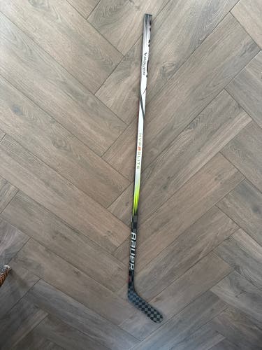 Senior Bauer Vapor Hyperlite 2 Left Hand Hockey Stick P88 77 Flex Pro Stock (Used)