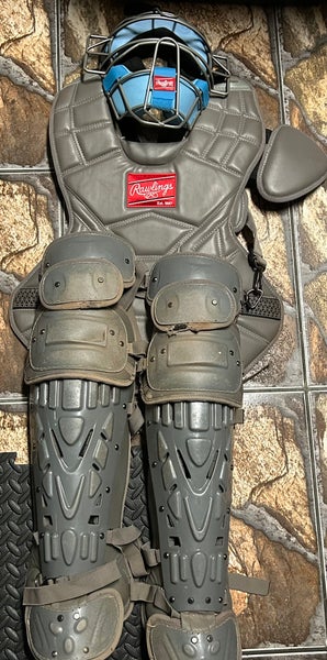 Rawlings Catcher's Set (Used) with Traditional Mask