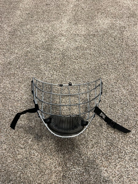 Medium Bauer Profile II Facemask Full Cage (Used)