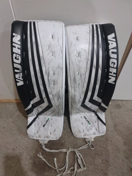31" Vaughn Ventus SLR2 Goalie Leg Pads (Used)