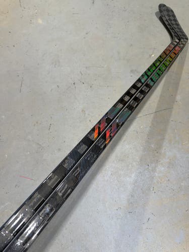Warrior Alpha LX2 Pro, Pro Stock Hockey Stick Grip W77 Left 85 Flex 4128