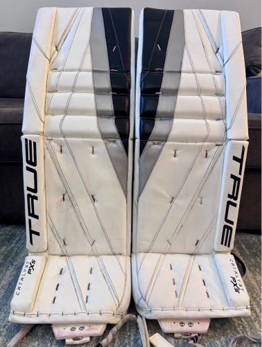 Pro 35" +2 True px5 Goalie Leg Pads (Used)