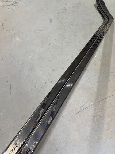 2 Pack BAUER VAPOR HYPERLITE 2 Pro Stock Hockey Stick Grip P88 95 Flex Left 4140