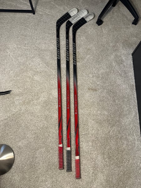 Senior Bauer Vapor Hyperlite 2 Right Handed Hockey Stick 70 Flex Pro Stock (Used)