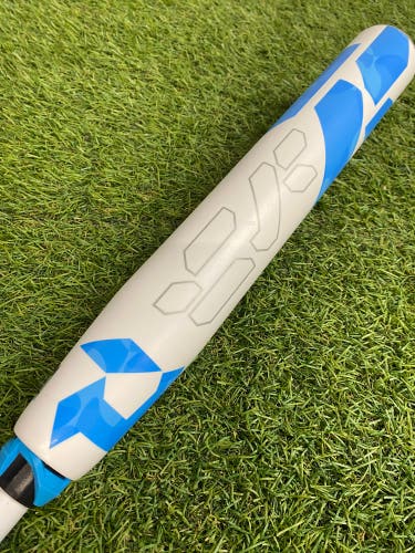 White 2023 DeMarini CF Composite Bat (-11) Composite 17 oz 28" (Used)