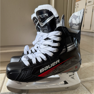 Bauer Vapor X3 Hockey Skates Regular Width Size 5.5 (New)
