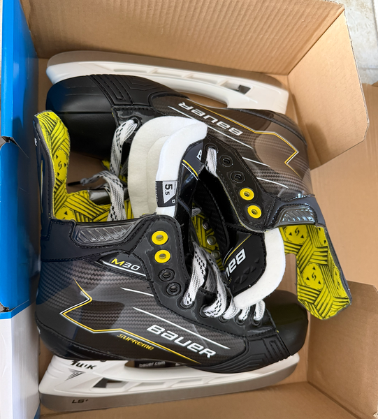 Bauer Supreme M30 Hockey Skates Size 5.5 (New)