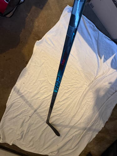 Senior CCM Vizion Left Hand Hockey Stick P29 70 Flex (New)