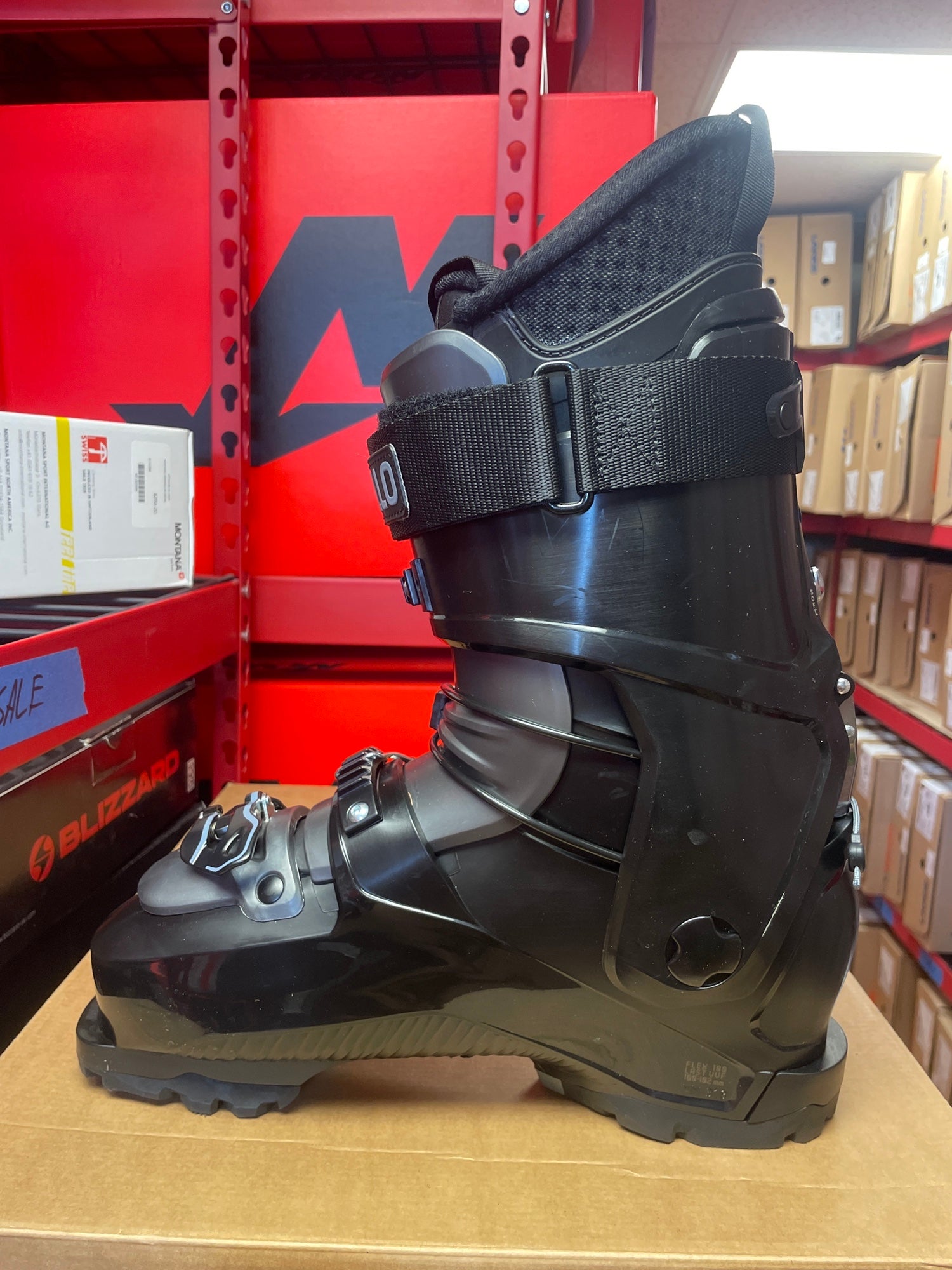 Mondo 27 & 27.5 Men's Dalbello Panterra 100 Ski Boots Medium Flex