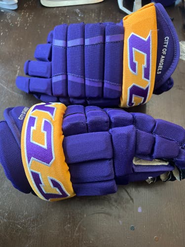 CCM HG4PC Gloves 14" (Used)