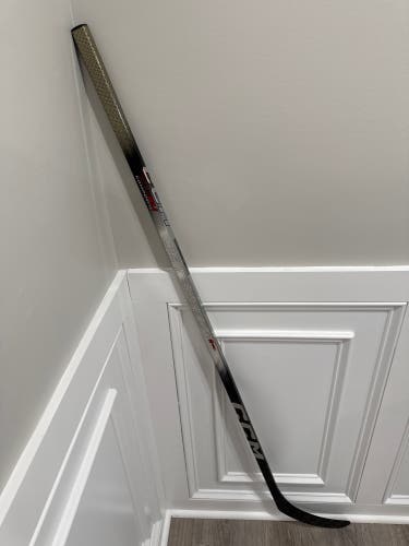 Senior CCM JetSpeed FT8 Pro right Hand Hockey Stick PM9 70 Flex (New)