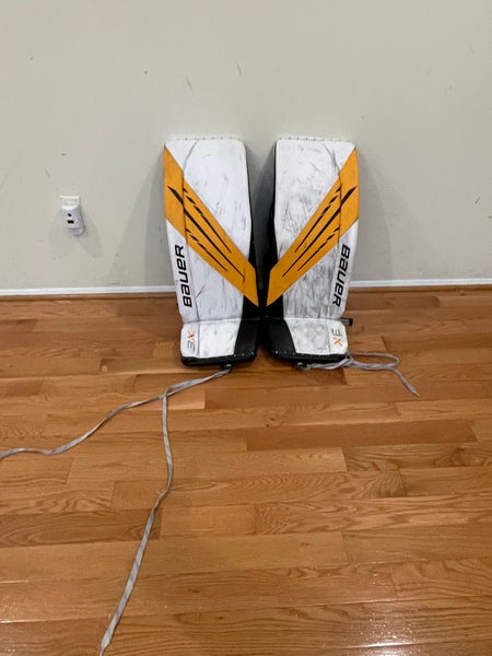 33" 2023 Bauer Vapor 3X Goalie Leg Pads (Used)