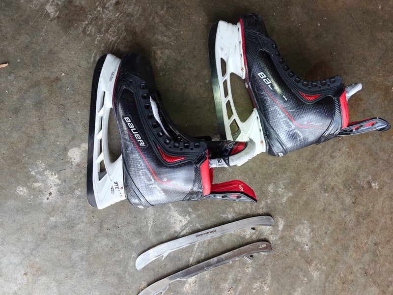 Bauer Vapor 3X Pro Hockey Skates 10 (Used) with three pairs of runners