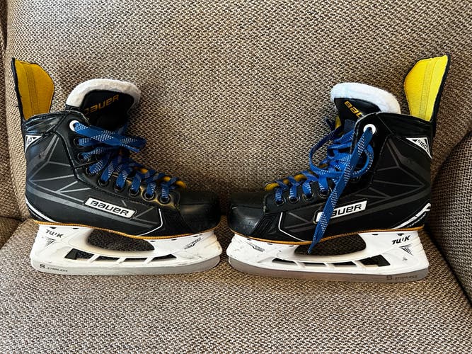 Bauer Supreme S160 Hockey Skates Regular Width Size 3.5 (Used)