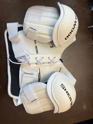 Small Senior Sher-Wood 5030 HOF Shoulder Pads (Used)