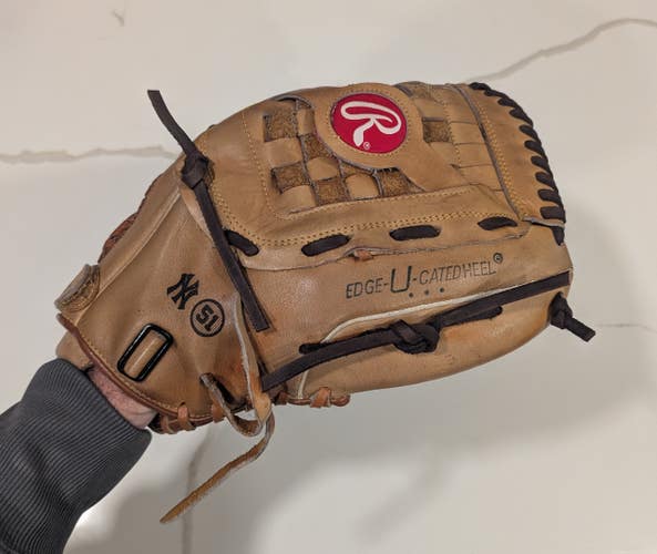 Rawlings RTD-51 Bernie Williams Signature Baseball Glove 13.5 with NY & #51 Logo