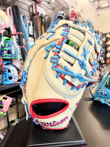 DISPLAY MODEL | Spring 2025 Wilson A2000 1677 12.5" First Base Baseball Mitt RHT | FAST SHIP