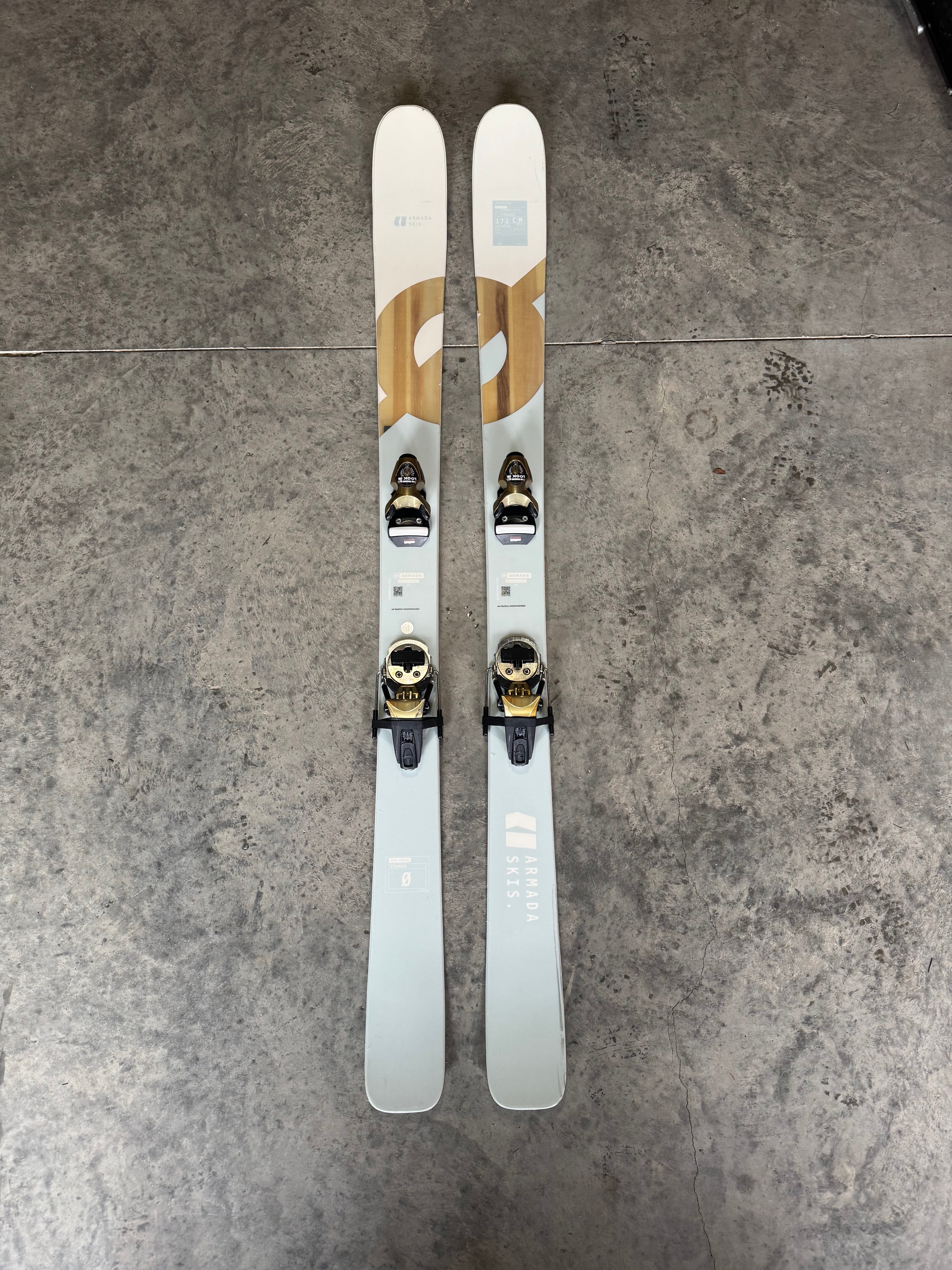 172cm Armada Stranger 100 Skis w/ Look Pivot 15 Bindings