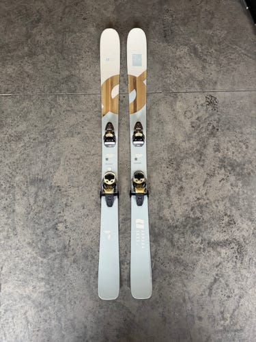 172cm Armada Stranger 100 Skis w/ Look Pivot 15 Bindings