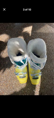 Mondo 25 & 25.5 Women's Lange SX70 Ski Boots (Used)