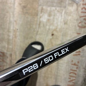 Intermediate Bauer Vapor Hyperlite 2 Right Handed Hockey Stick P28 55 Flex Pro Stock (New)