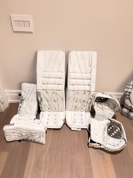33" +2 True Catalyst PX3 Regular Goalie Full Set (New) 2 sets of blocker and glove