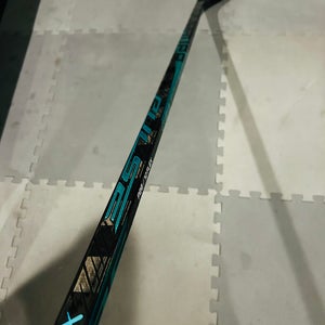 Senior Bauer Pulse Right Handed Hockey Stick P28 70 Flex Pro Stock (New)