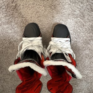 2024 Bauer Vapor X4 Hockey Skates Regular Width Size 6.5 (Used)