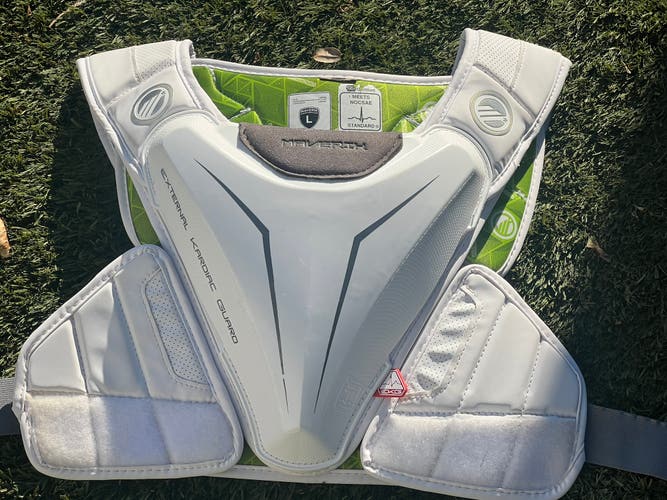 Large Adult Maverik M5 Speed Pad Shoulder Pads (Used)