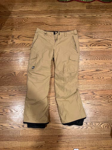 Large Quicksilver ski/board pants size L