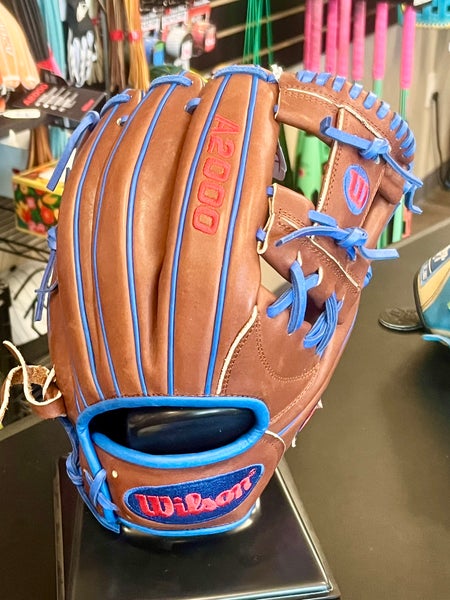 DISPLAY MODEL | 2025 Wilson DS7 A2000 Dansby Swanson 11.75" Infield Baseball Glove | FAST SHIP