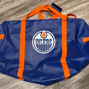 Edmonton Oilers team issued hockey bag. Like new