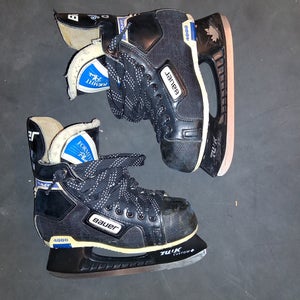 Bauer Supreme 4000 Hockey Skates Size 5 (Used)