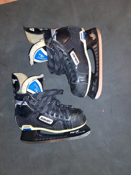 Bauer Supreme 4000 Hockey Skates Size 5 (Used)